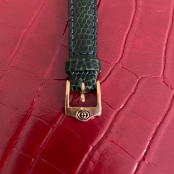 Rare 90s Gucci watch 6000.2 L series, Green lizard band, Mother of Pearl face - Picture 3 of 3
